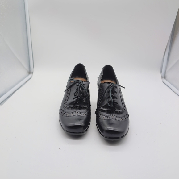 Earth Periwinkle Elegant Black Leather Women's Heeled Shoes Sz 5B - Picture 3 of 9